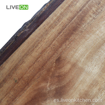 Tabla de cortar de madera maciza con corteza de naturaleza